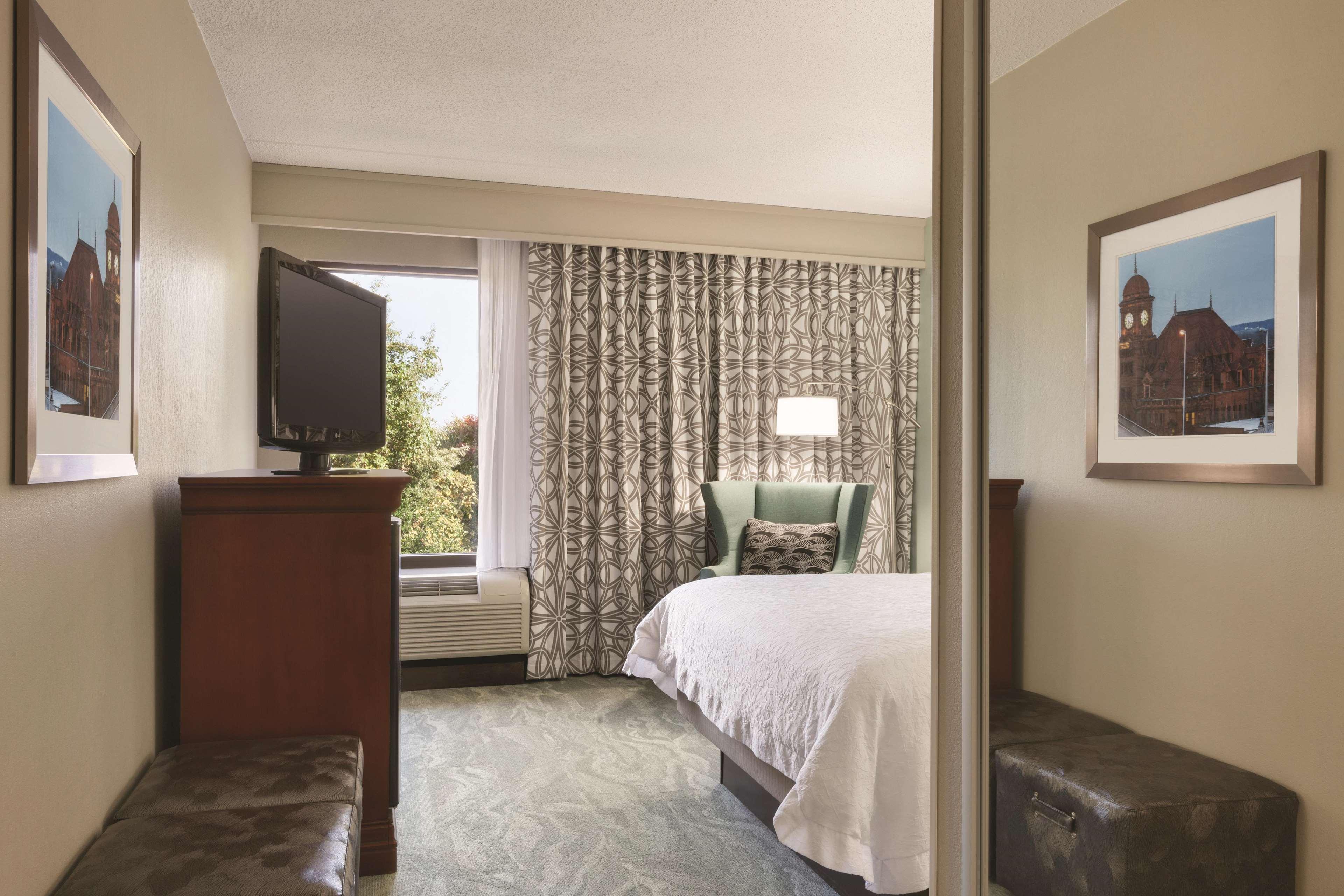 Hampton Inn Richmond/Ашленд Экстерьер фото
