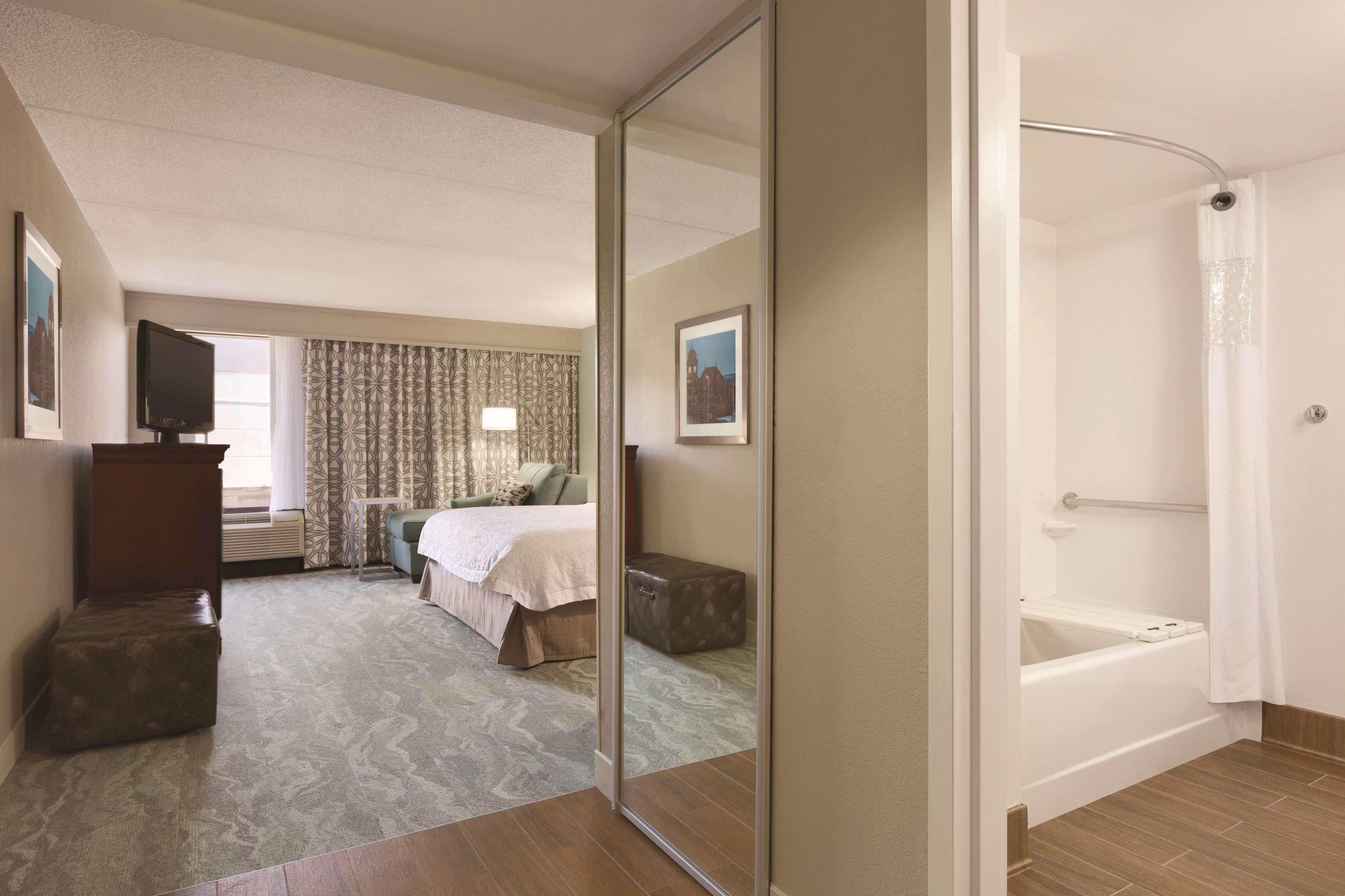 Hampton Inn Richmond/Ашленд Экстерьер фото