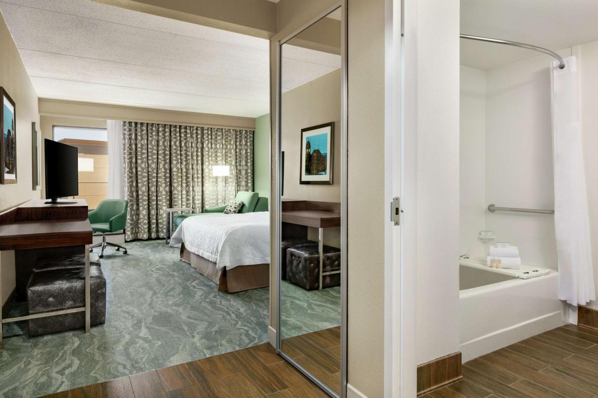 Hampton Inn Richmond/Ашленд Экстерьер фото