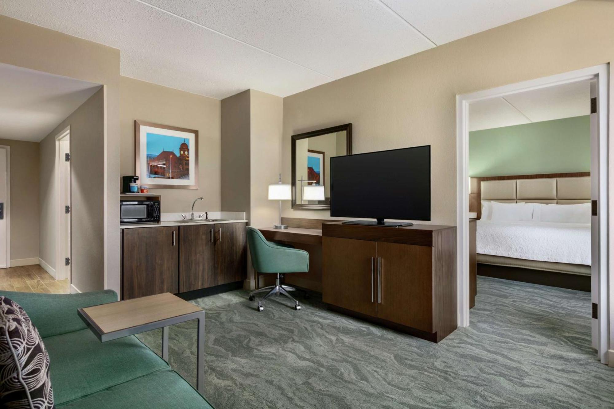 Hampton Inn Richmond/Ашленд Экстерьер фото