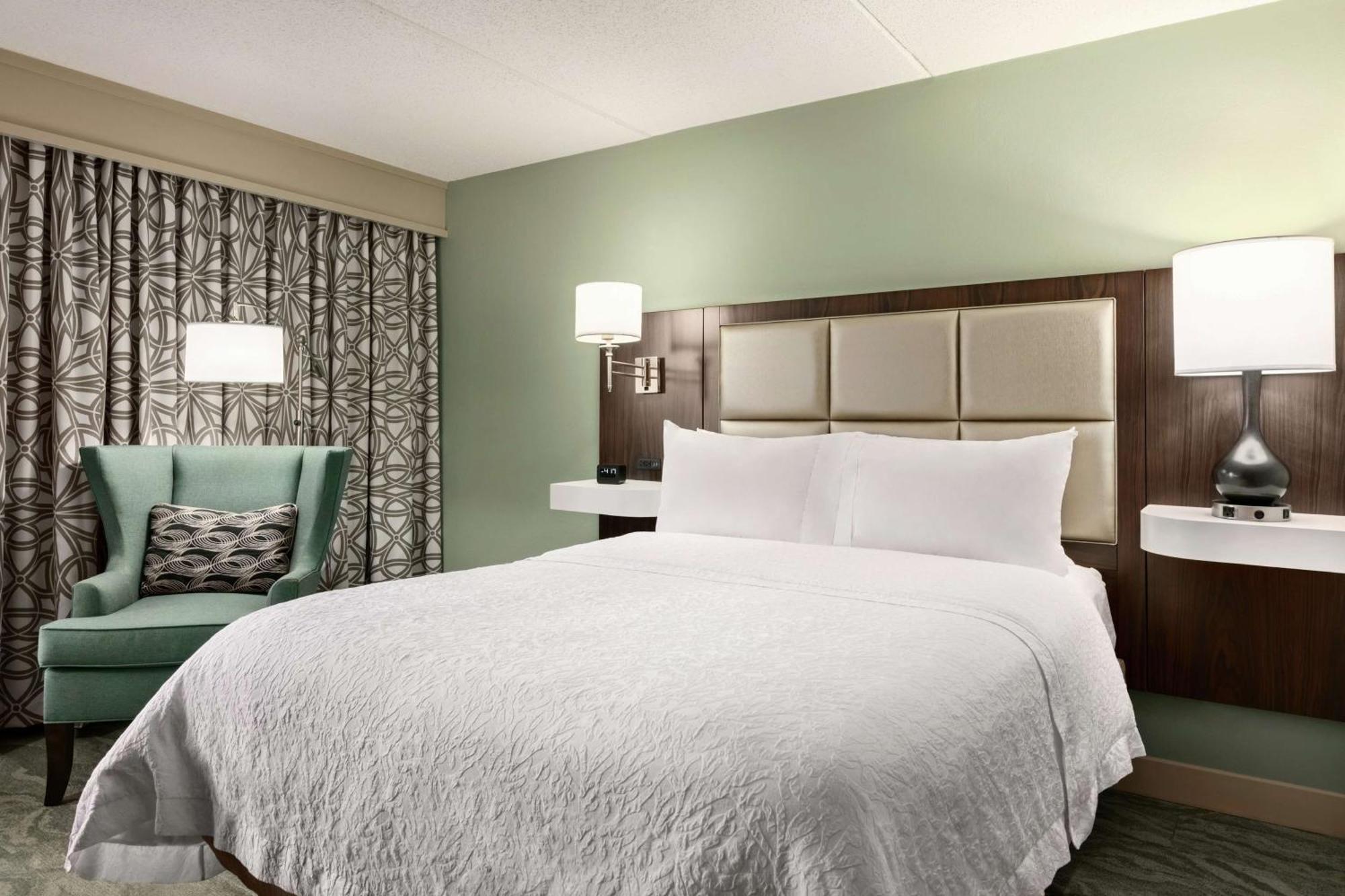 Hampton Inn Richmond/Ашленд Экстерьер фото