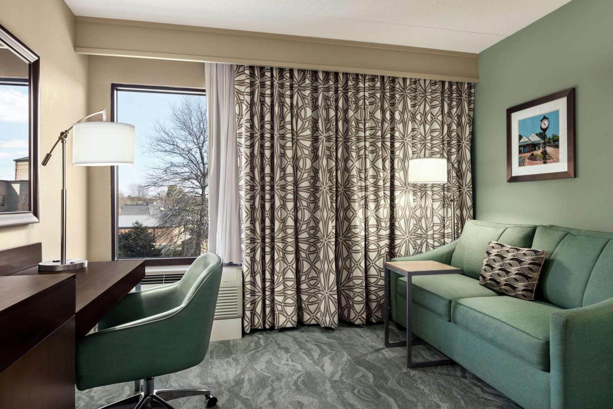 Hampton Inn Richmond/Ашленд Экстерьер фото