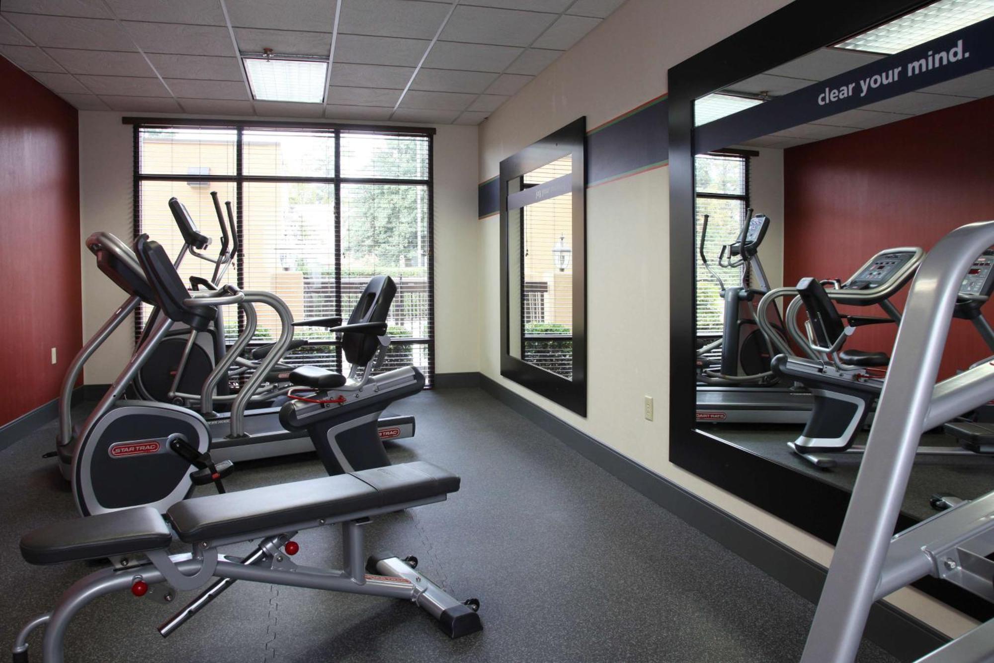 Hampton Inn Richmond/Ашленд Экстерьер фото