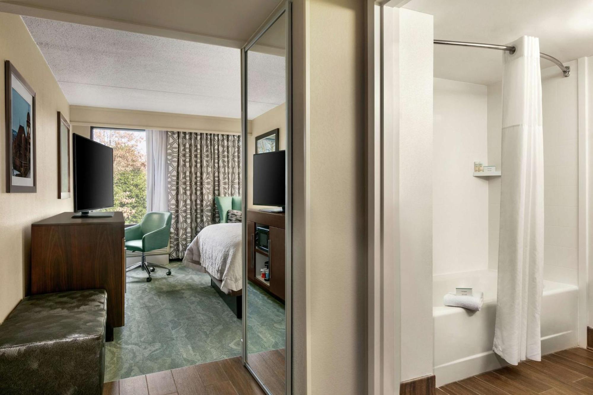 Hampton Inn Richmond/Ашленд Экстерьер фото