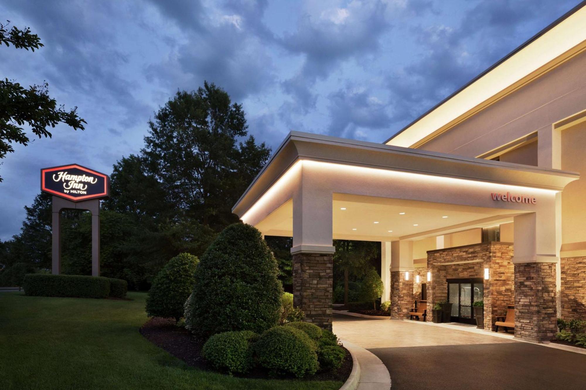 Hampton Inn Richmond/Ашленд Экстерьер фото